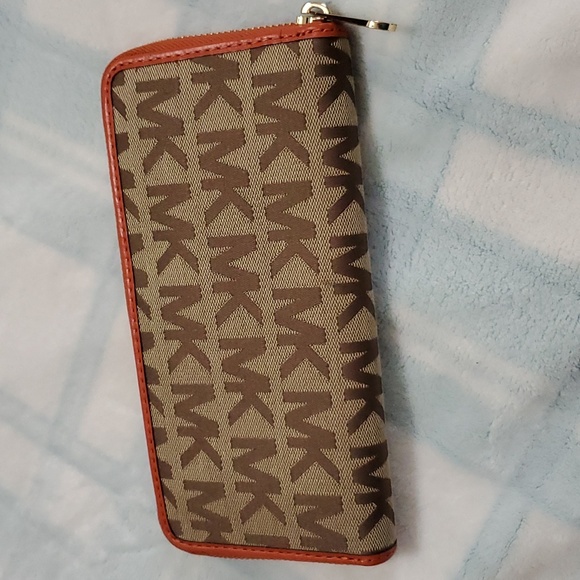 MICHAEL KORS Wallet - Picture 2 of 8